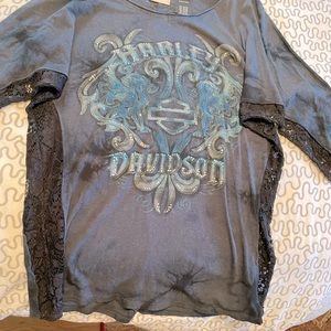 HD 3/4 sleeve with bling detailing and lace side panels. Worn once.